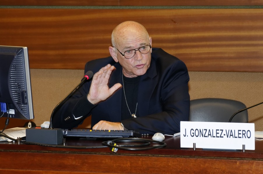 Dr. Juan Gonzalez-Valero, Head Public Policy and Partenrships, Syngenta, Basel (6140362032)
