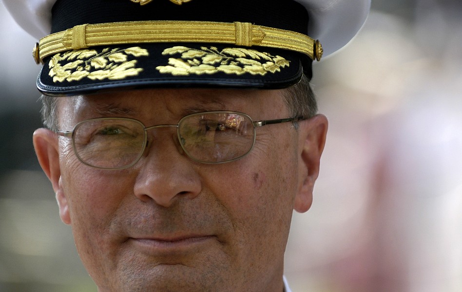 Edmund P. Giambastiani at his retirement ceremony in Annapolis, Md., July 27, 2007