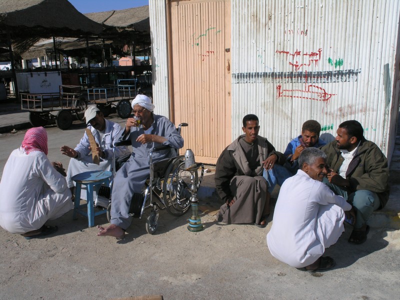 Egyptians in the port - panoramio