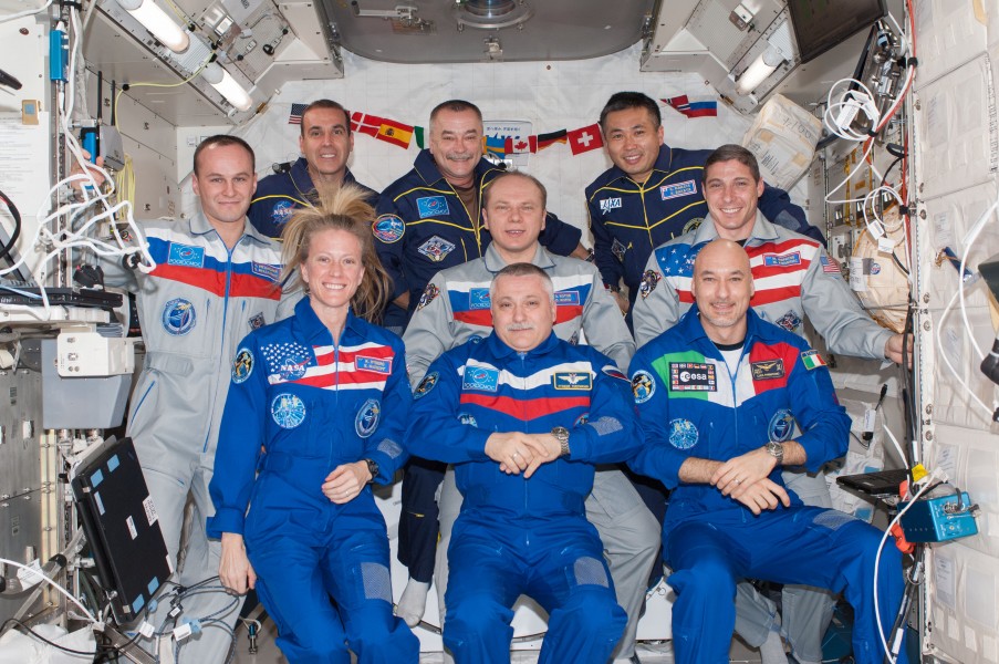 Expedition 37 in-flight crew portrait (3) with Expedition 38 crew