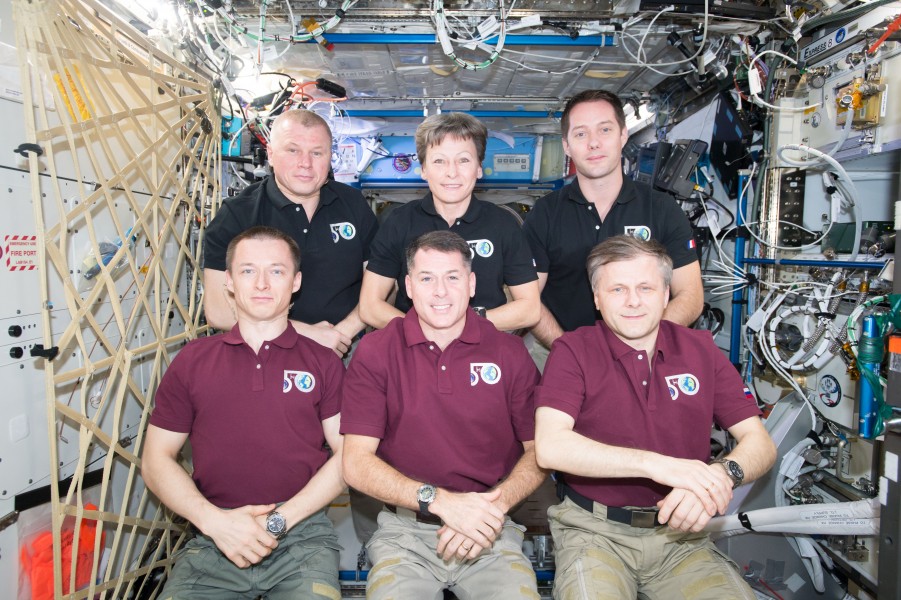 Expedition 50 inflight crew portrait in the Destiny lab