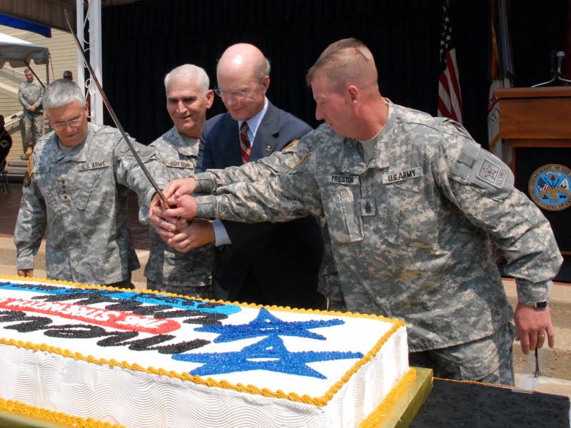 Flickr - The U.S. Army - CSA General Casey, Secretary of the Army Pete Geren, SMA Kenneth Preston