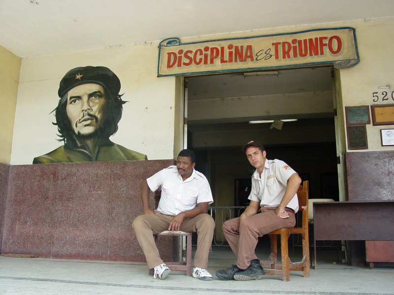 Guards with Che Guevara Motif - Centro Habana - Havana - Cuba