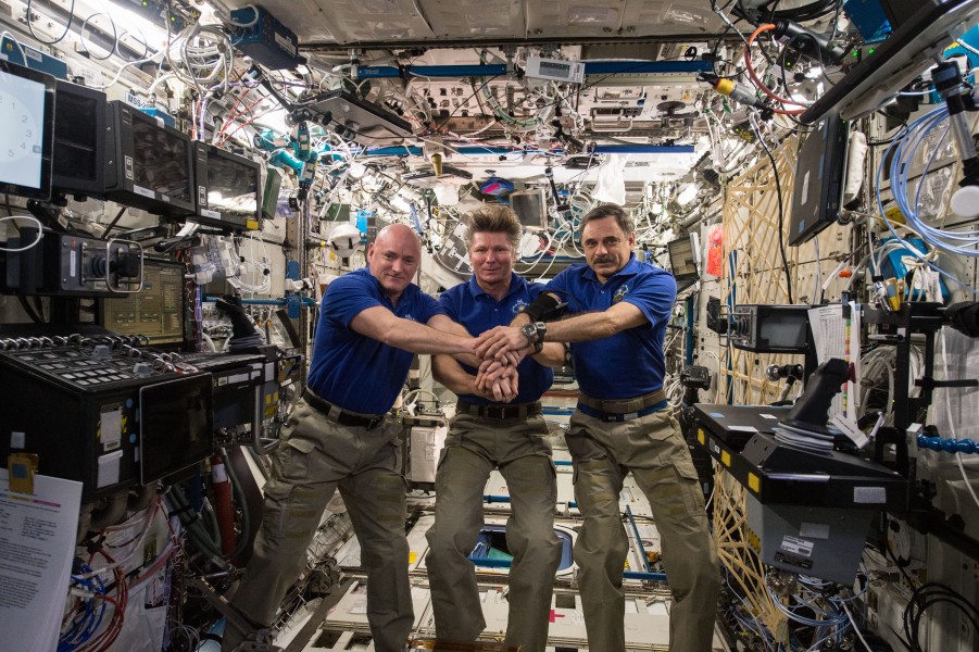 ISS-44 crew members commemorated the 40th anniversary of the joint Apollo-Soyuz mission
