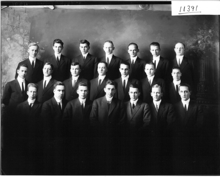 Miami University Delta Upsilon chapter in 1912 (3190755097)