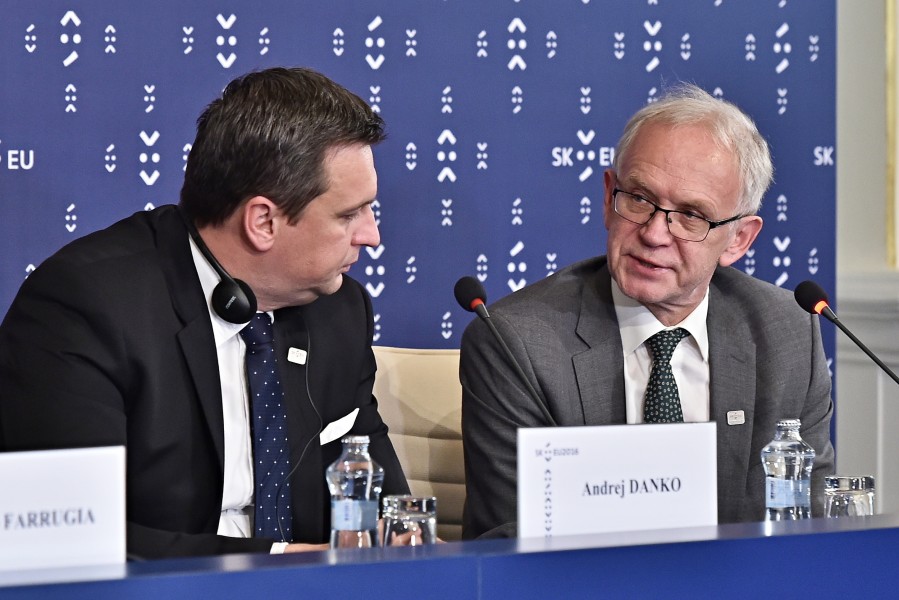 Press Conference - Bratislava Informal Parliamentary Summit 2016-10-07 (30171987535)