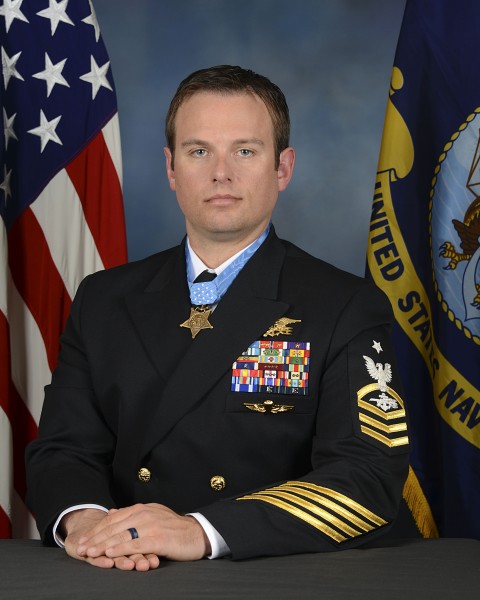 Senior Chief Special Warfare Operator Edward C. Byers, Jr., poses for his official portrait. (25302793012)
