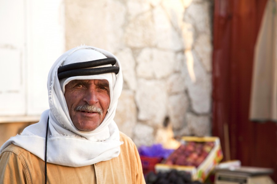 Shopper at Bethlehem checkpoint (7555046764)