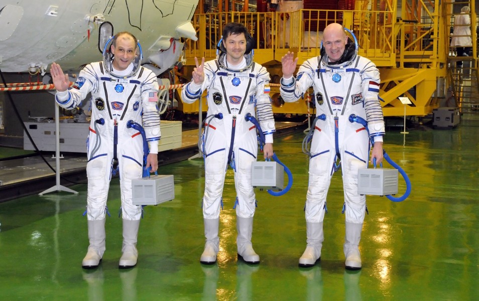 Soyuz TMA-03M crew members in their Sokol spacesuits