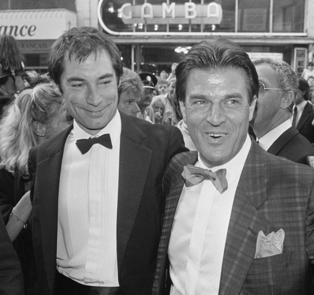 Timothy Dalton abd Jeroen Krabbé 1987