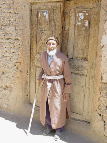 پیرمردی از روستای روئین