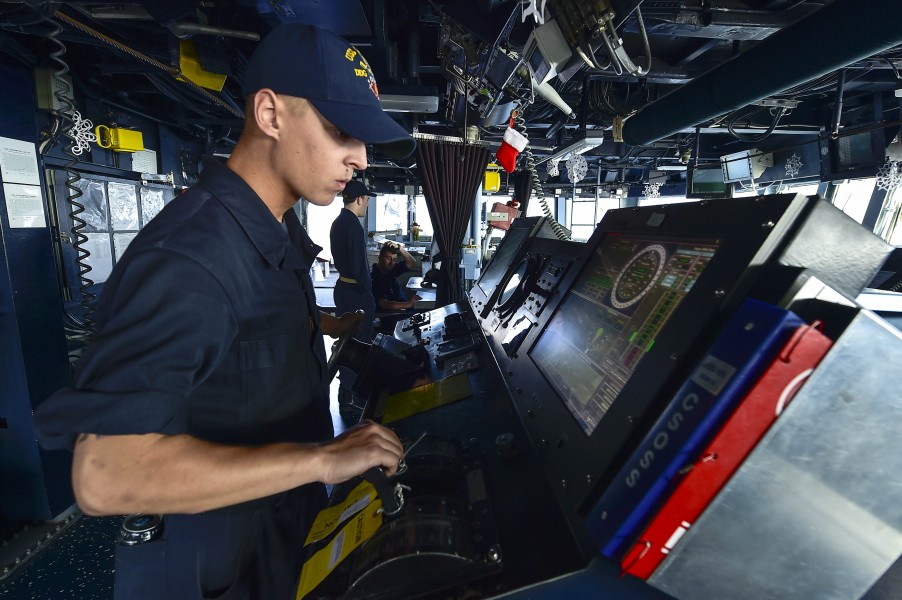 USS Gridley (DDG-101) 141223-N-DJ750-006 (15505699123)
