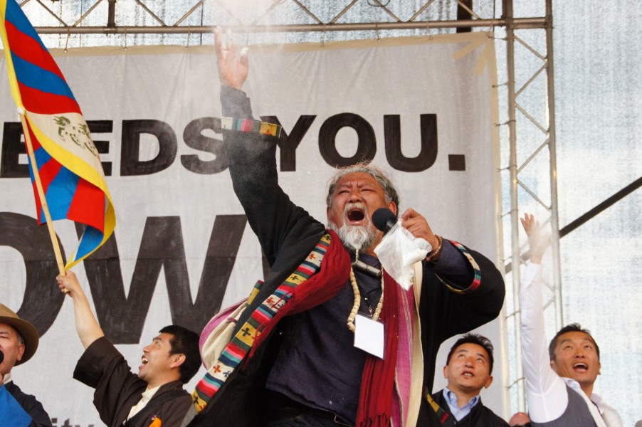 Vienna 2012-05-26 - Europe for Tibet Solidarity Rally 342 Loten Namling - Final Ceremony