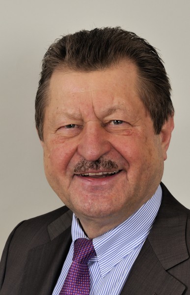 Walter Arnold (Martin Rulsch) 2013-02-28 3