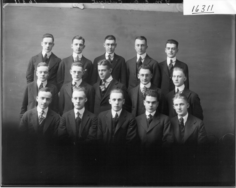 YMCA Cabinet 1917 (3192249820)