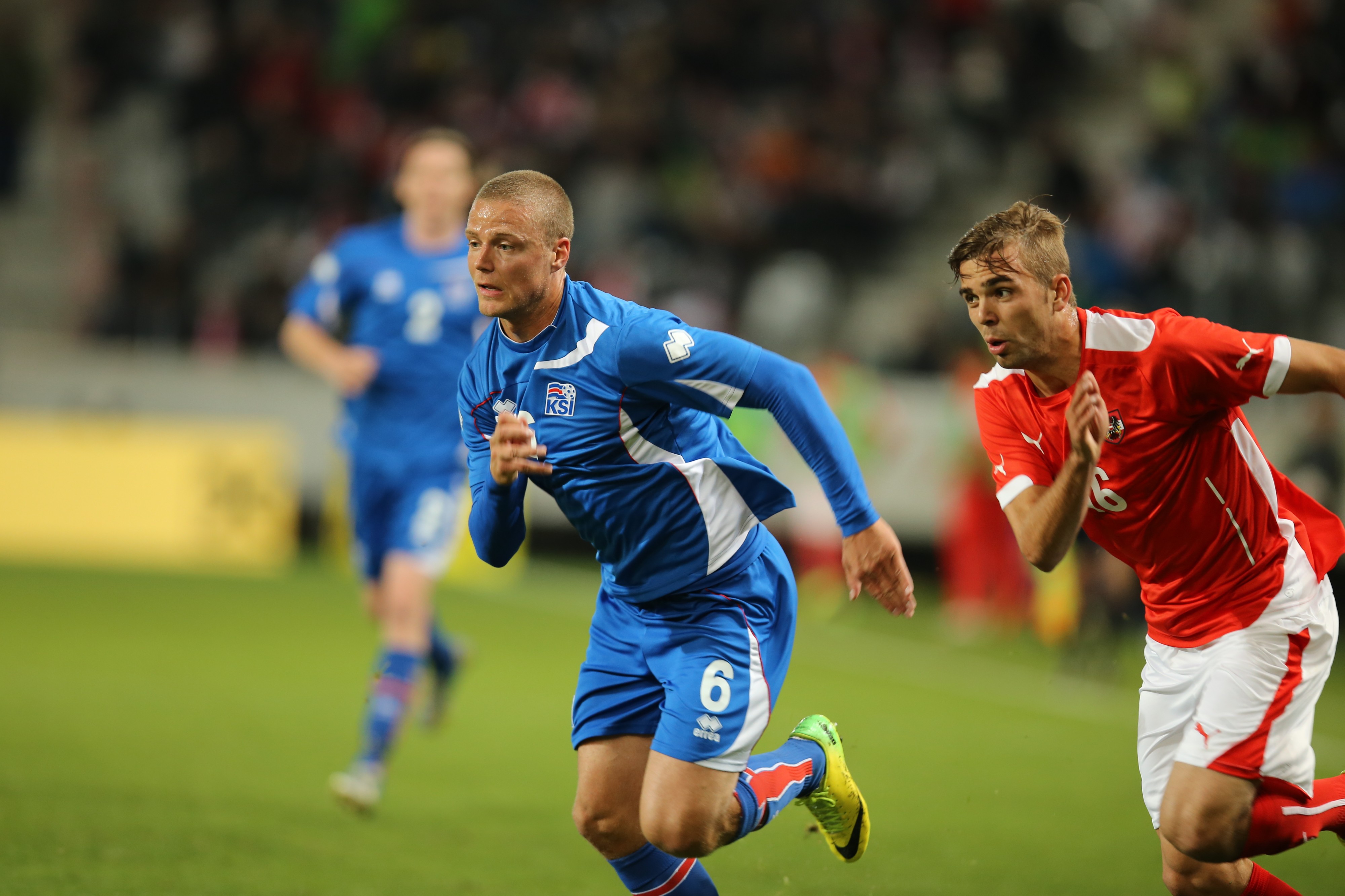 2014-05-30 Austria - Iceland football match, Ragnar Sigurðsson 0947