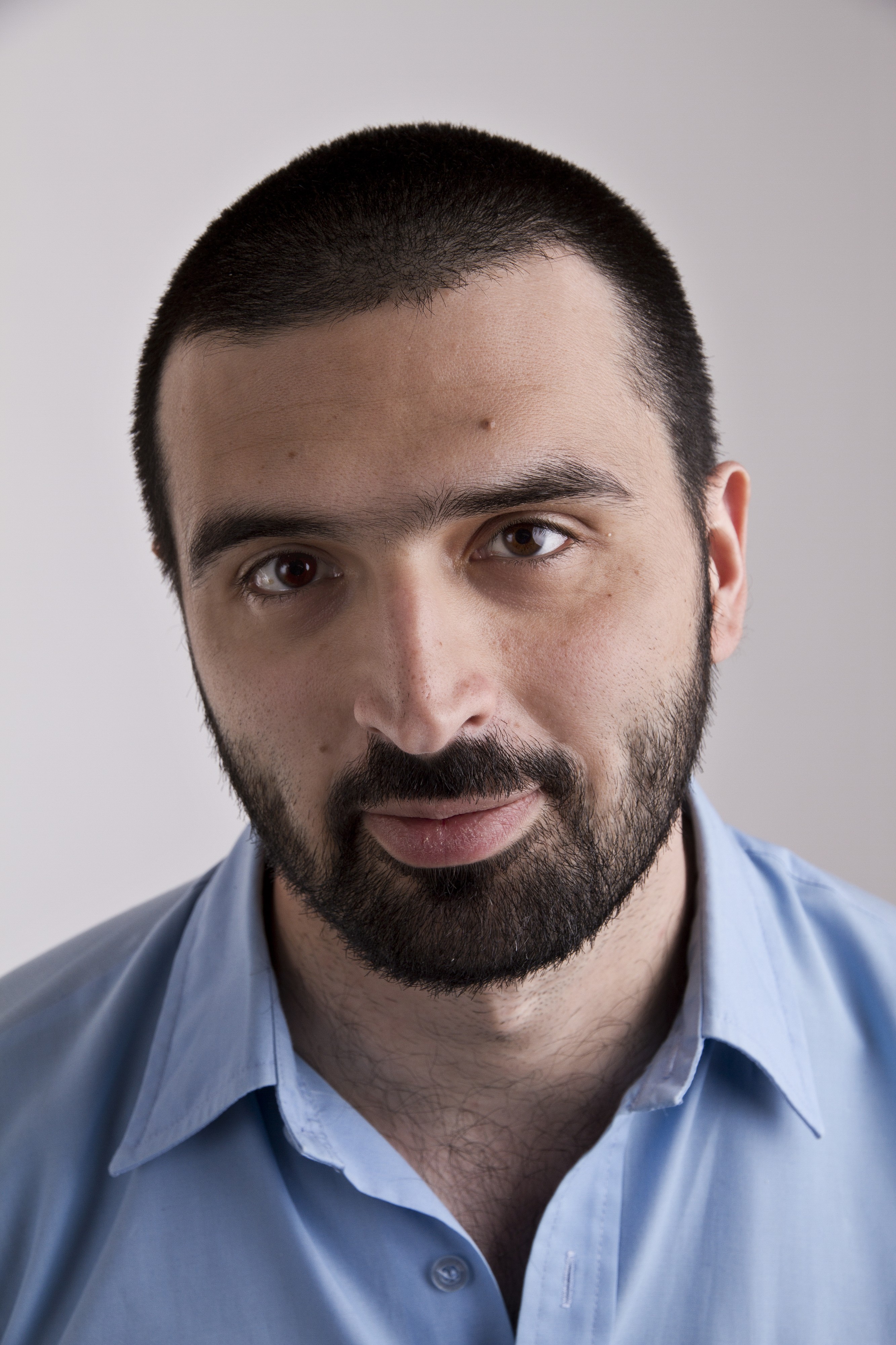 Ali Esbati 2