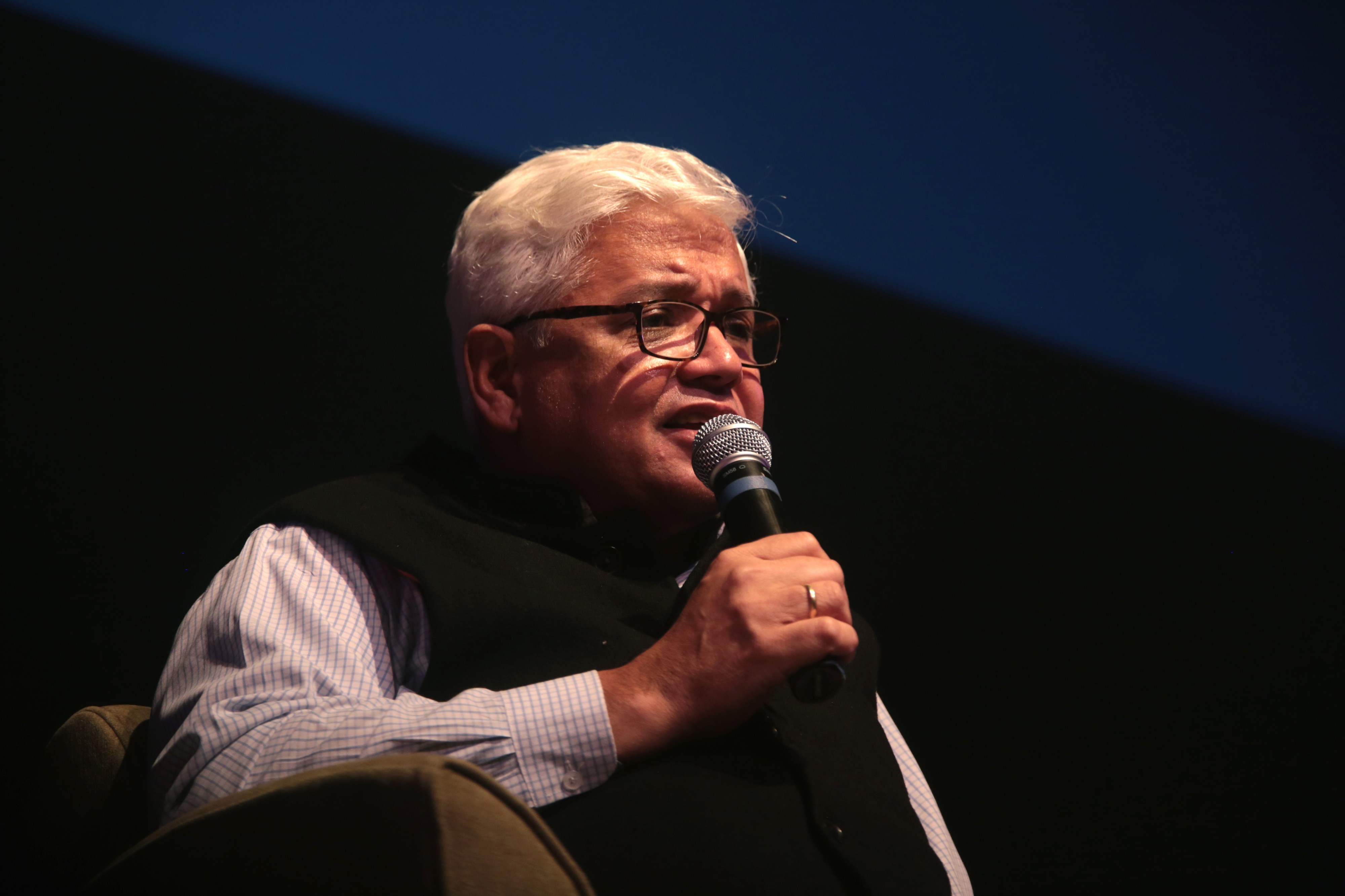 Amitav Ghosh (32768980543)