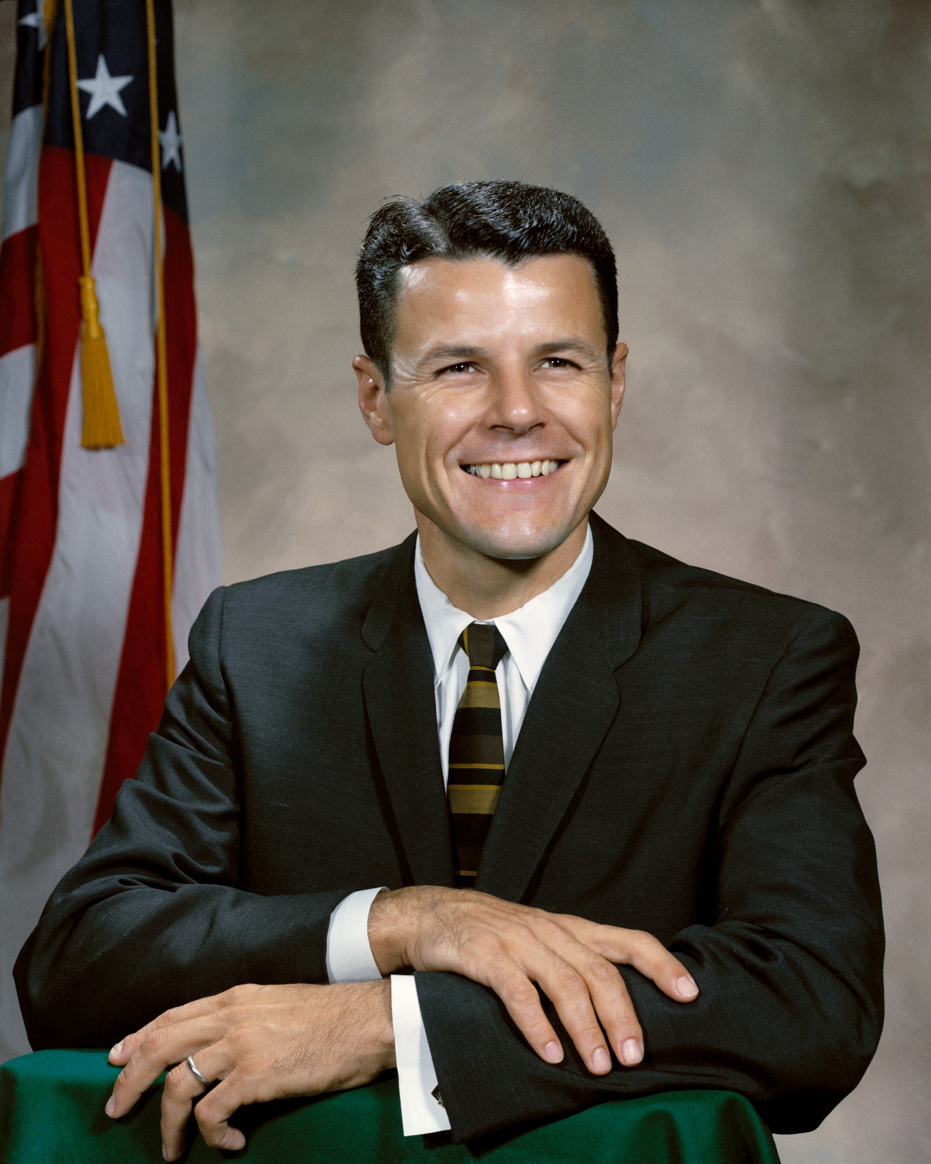Charles Bassett S64-31443