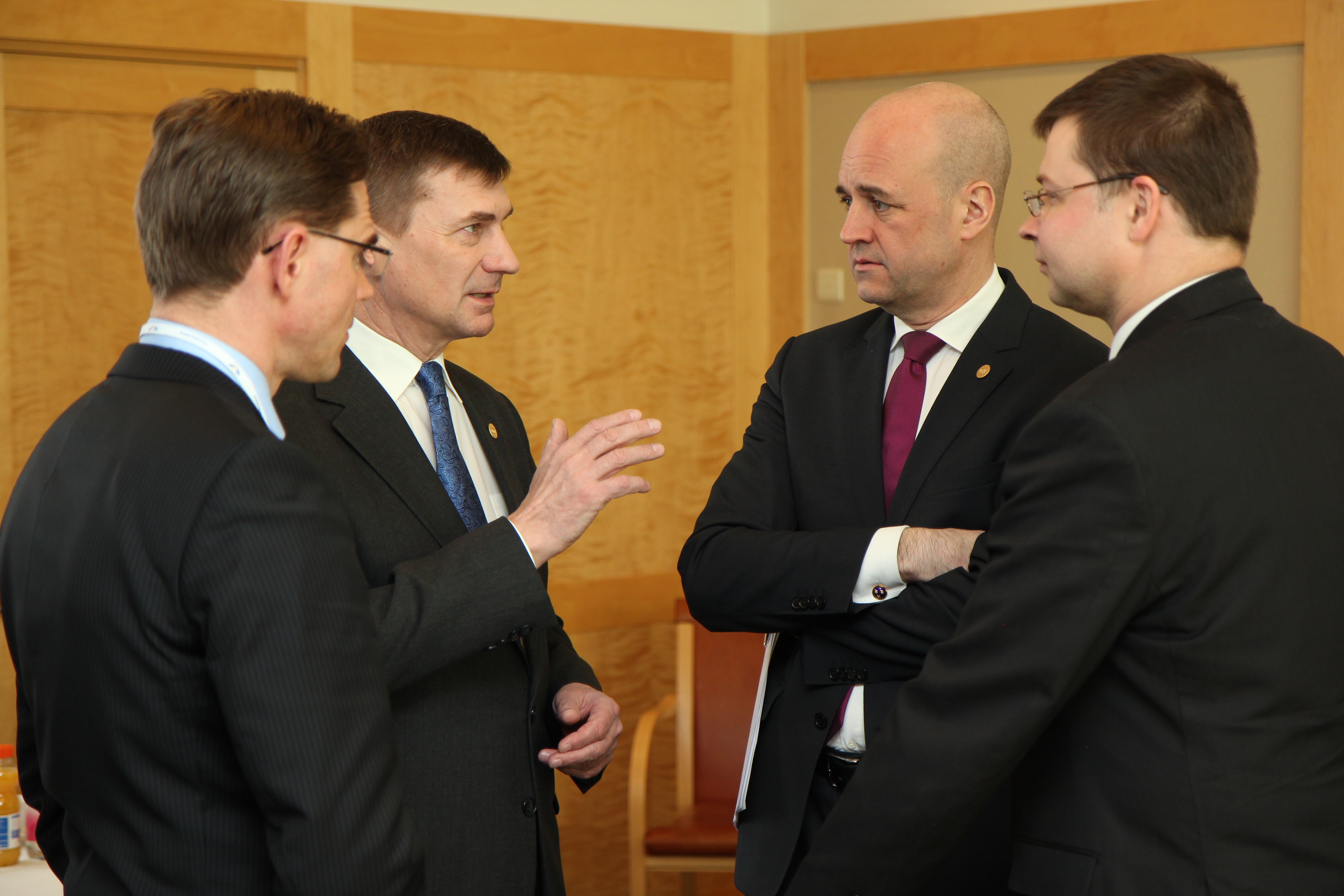V.Dombrovskis apspriežas ar Zviedrijas, Somijas un Igaunijas premjeriem (8557816074)