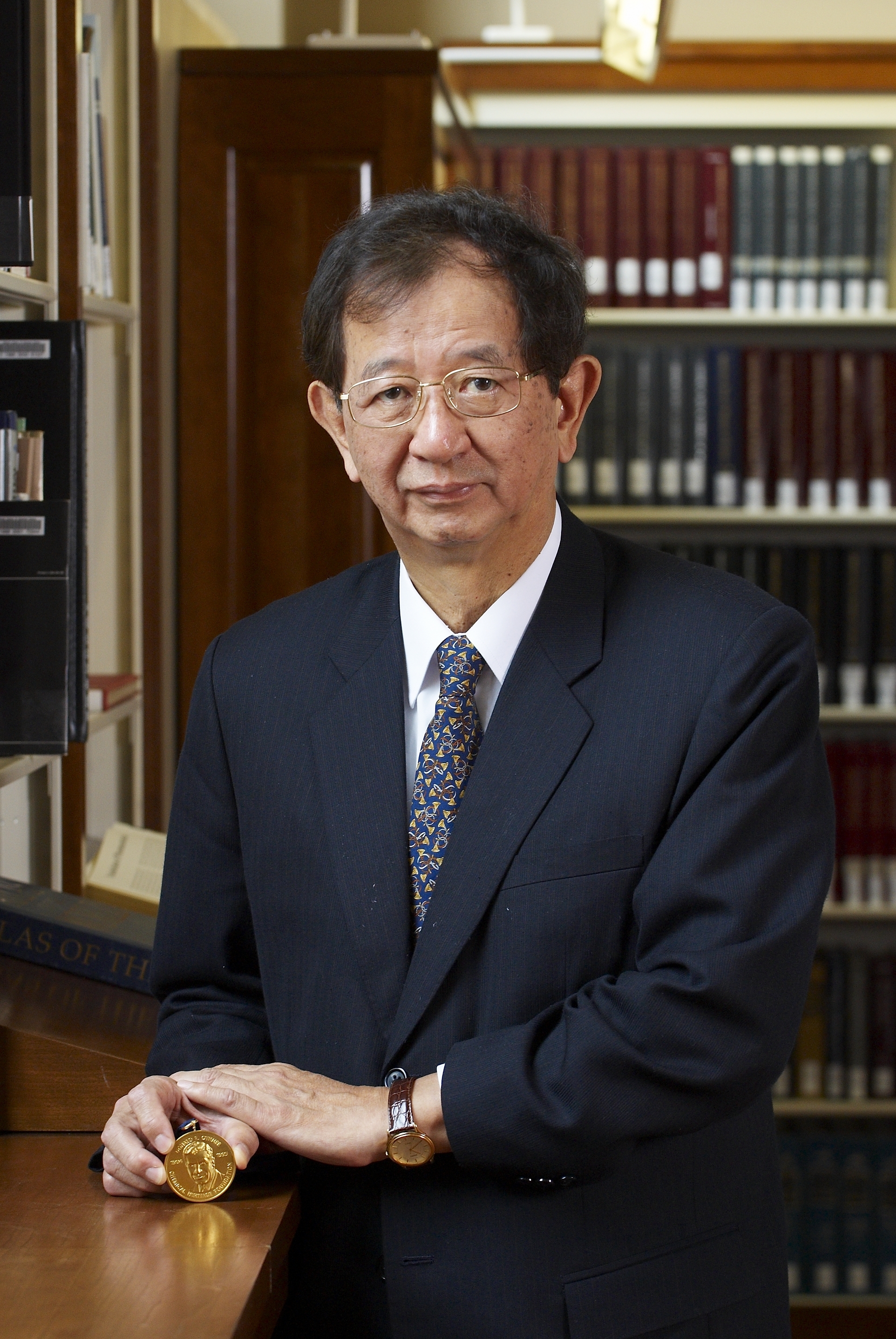Yuan Tseh Lee HD2008 Othmer Gold Medal portrait