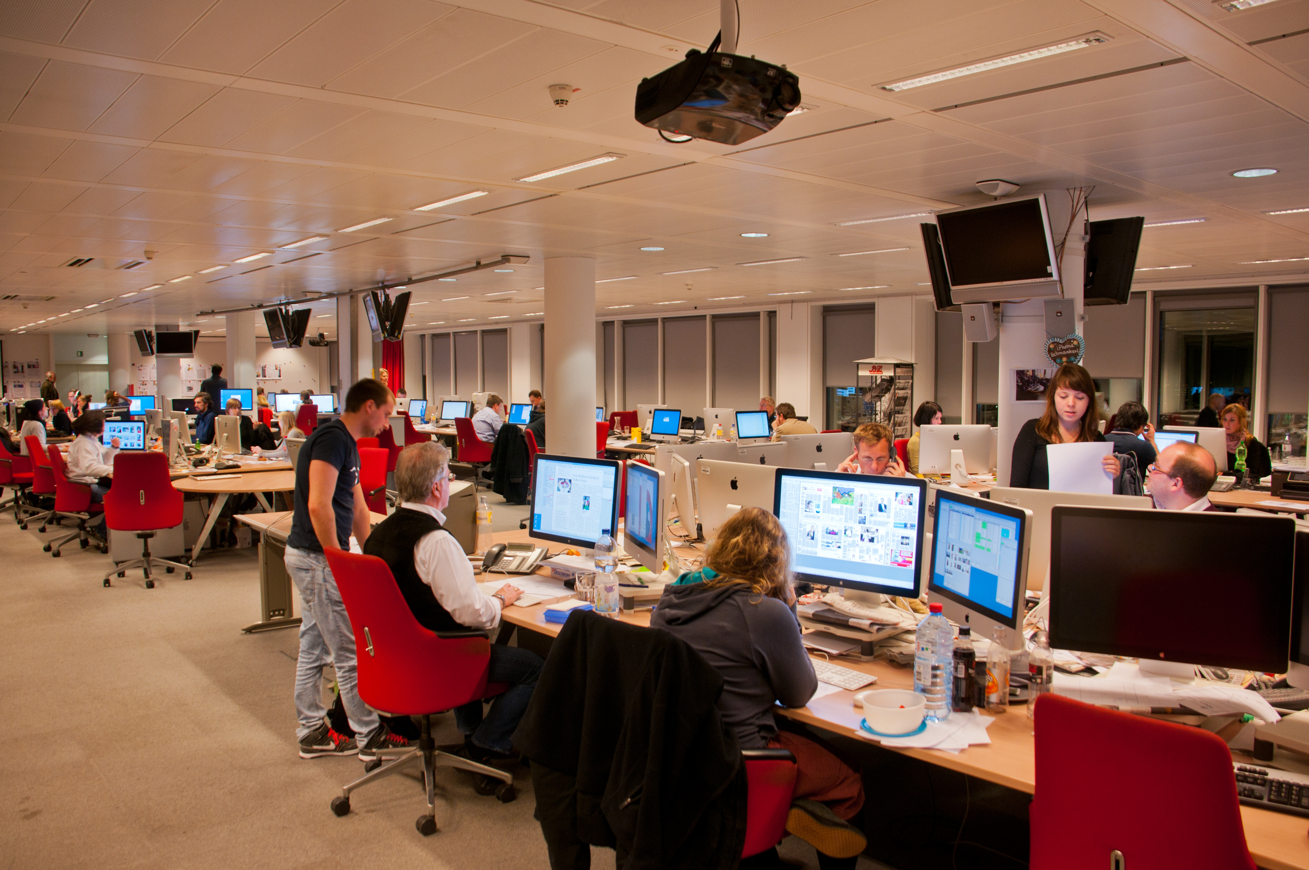 12-03-01-axel-springer-by-RalfR-05