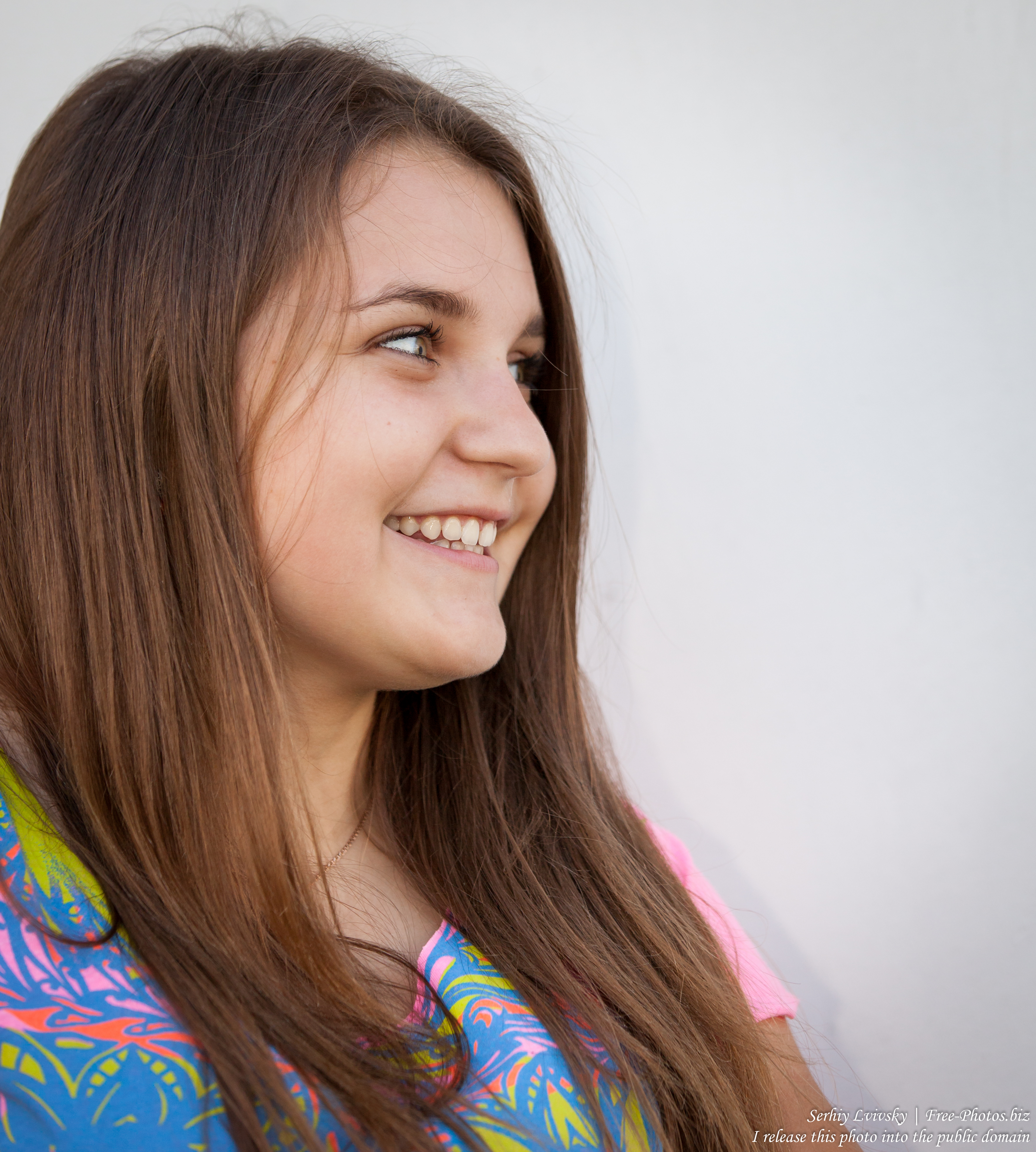a 14-year-old brunette schoolgirl photographed in July 2015, picture 1