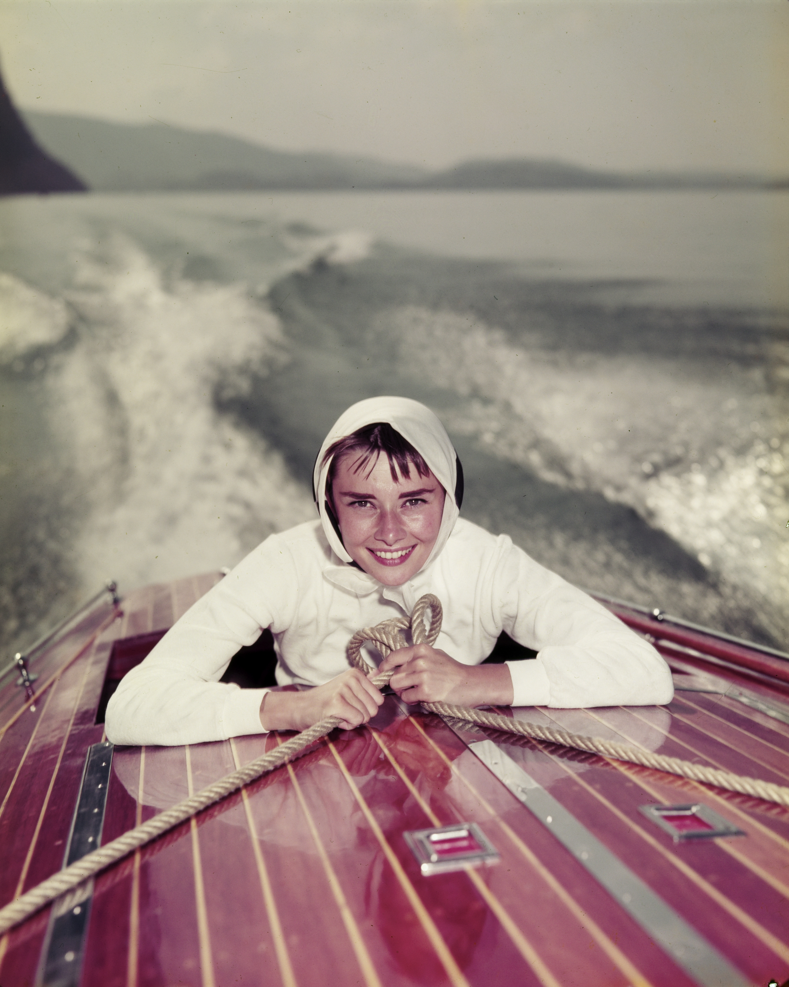 Audrey Hepburn auf dem Vierwaldstättersee (01)