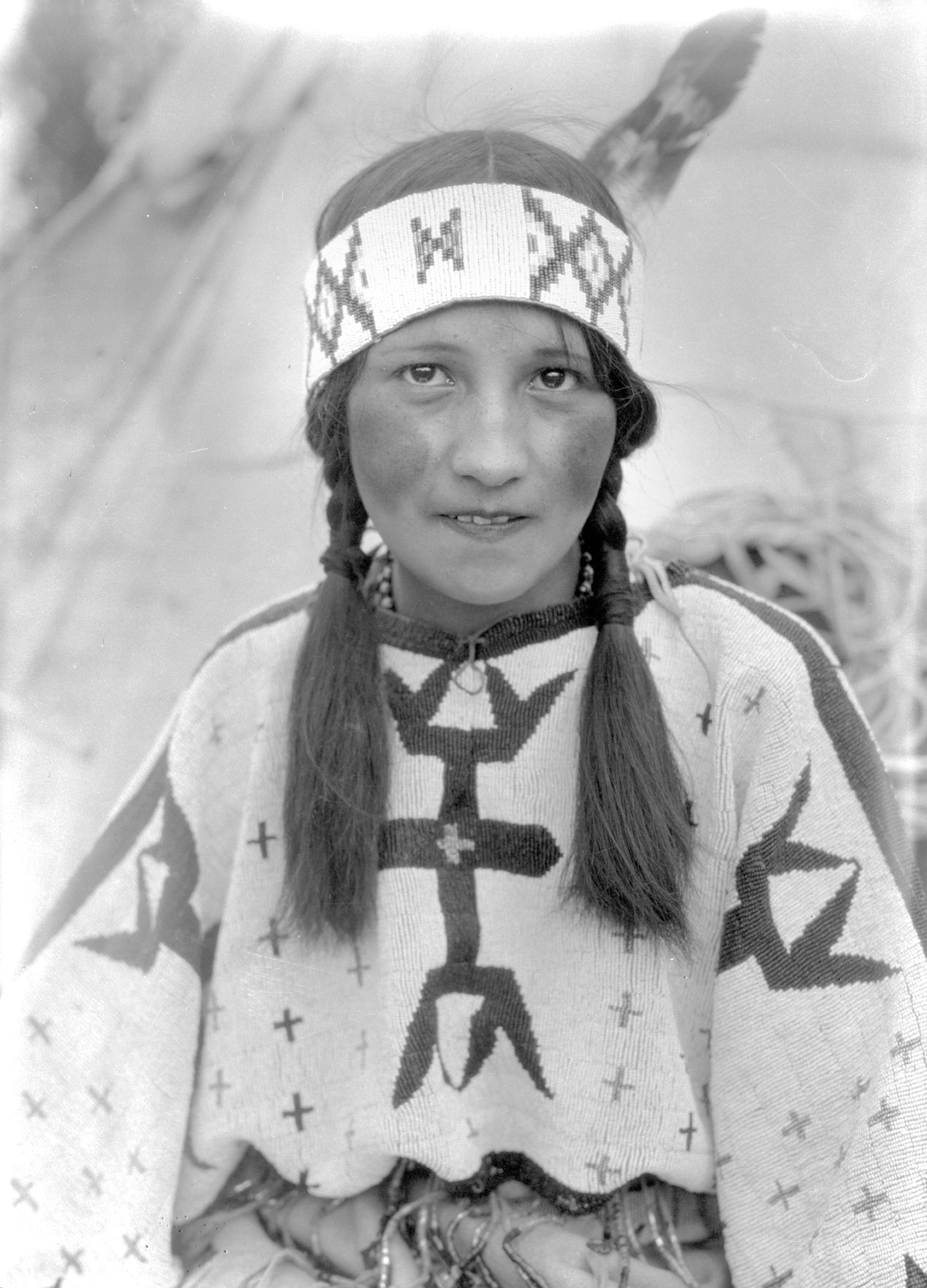 Blue Bird, Nakoda girl (18308023180)