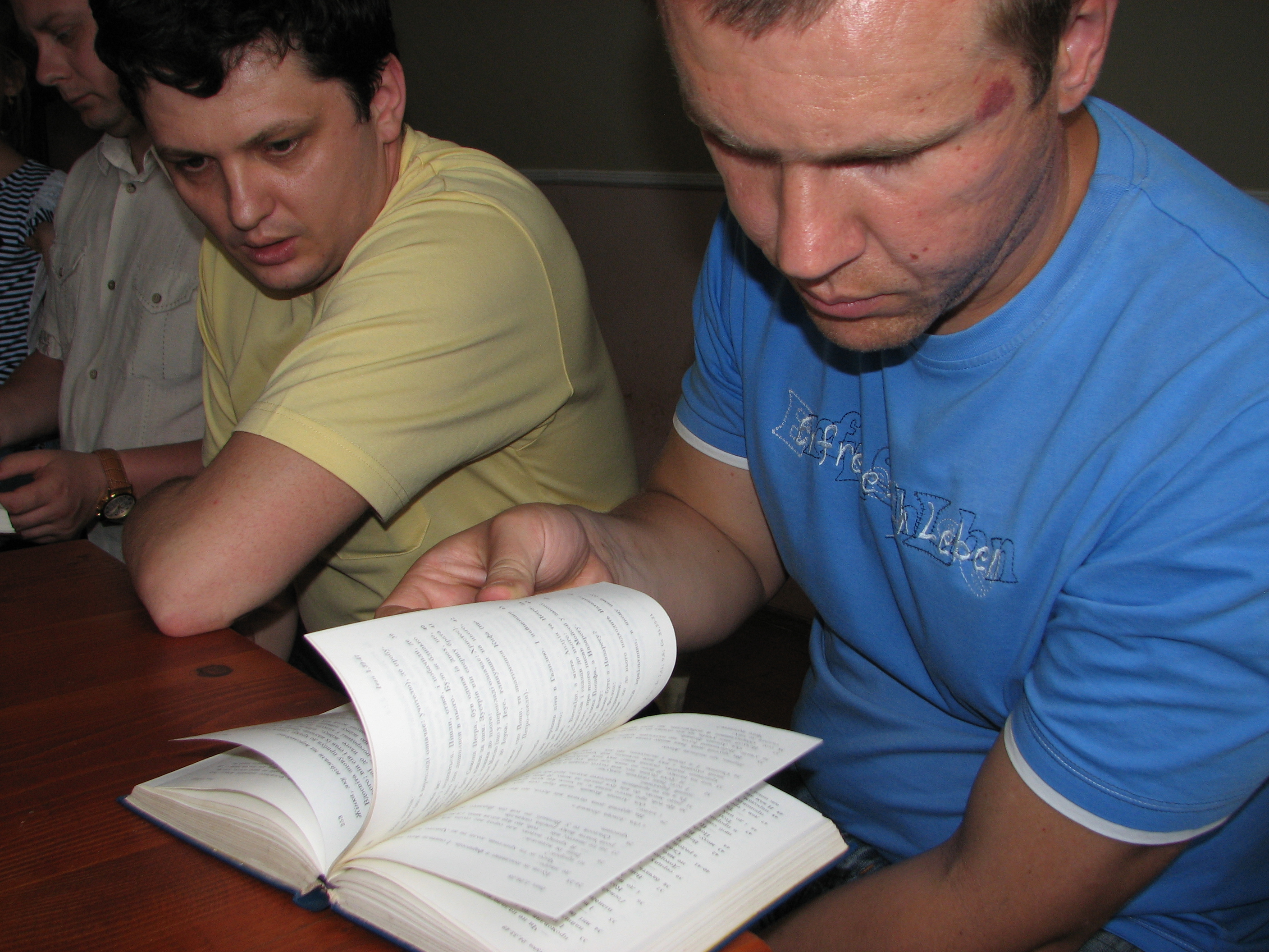 Men at a meeting of Catholic married couples, picture 27