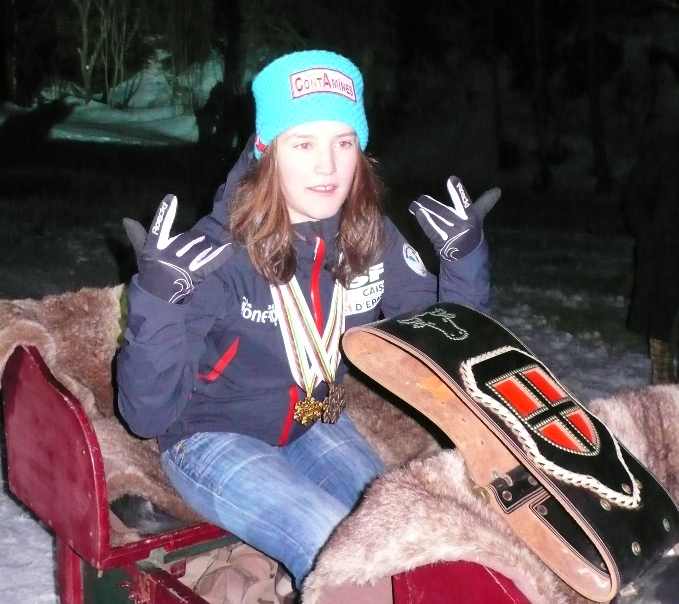 Coline Mattel 2 medals 2011 32