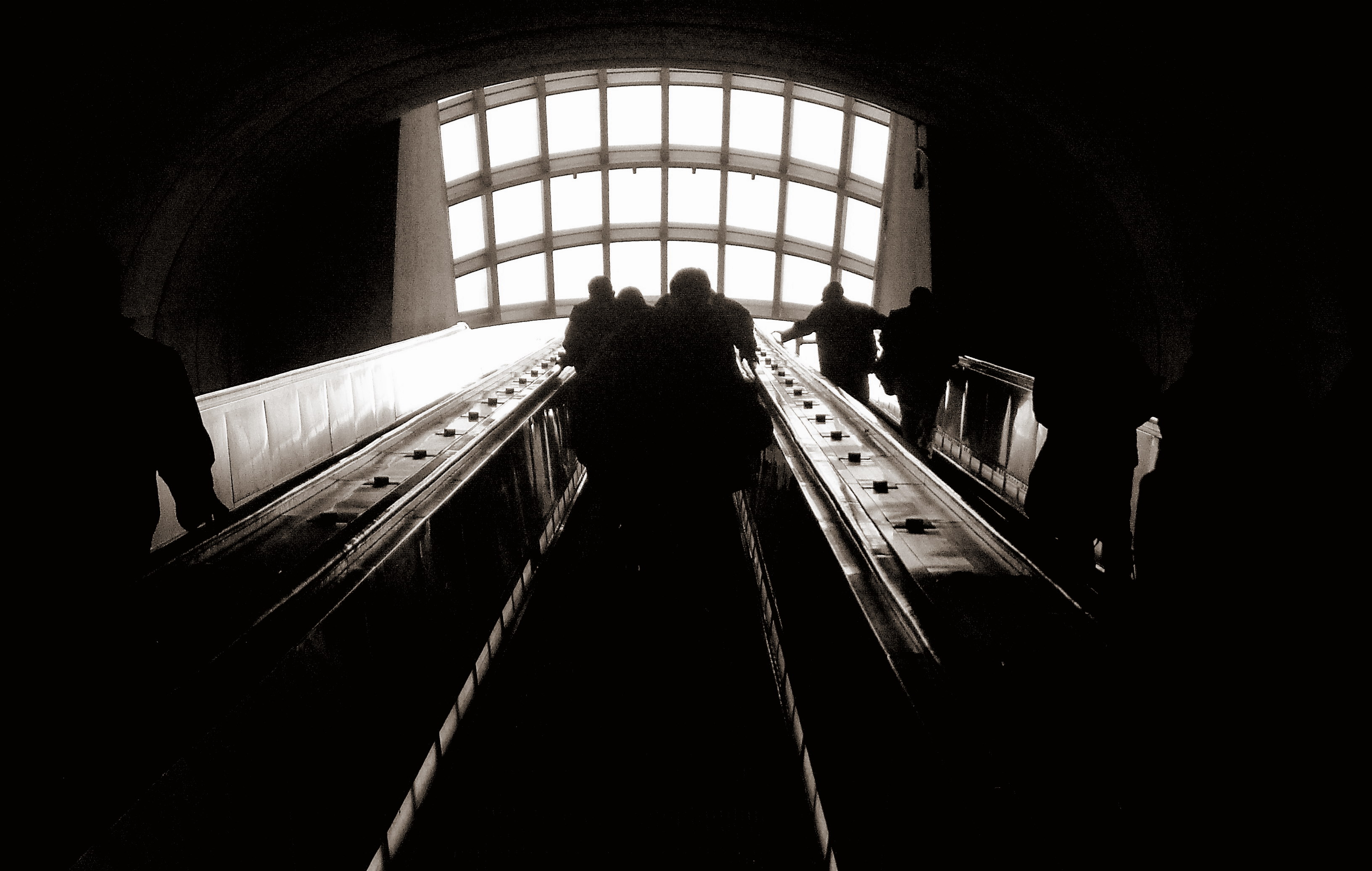 Dupont Circle Metro, escalators