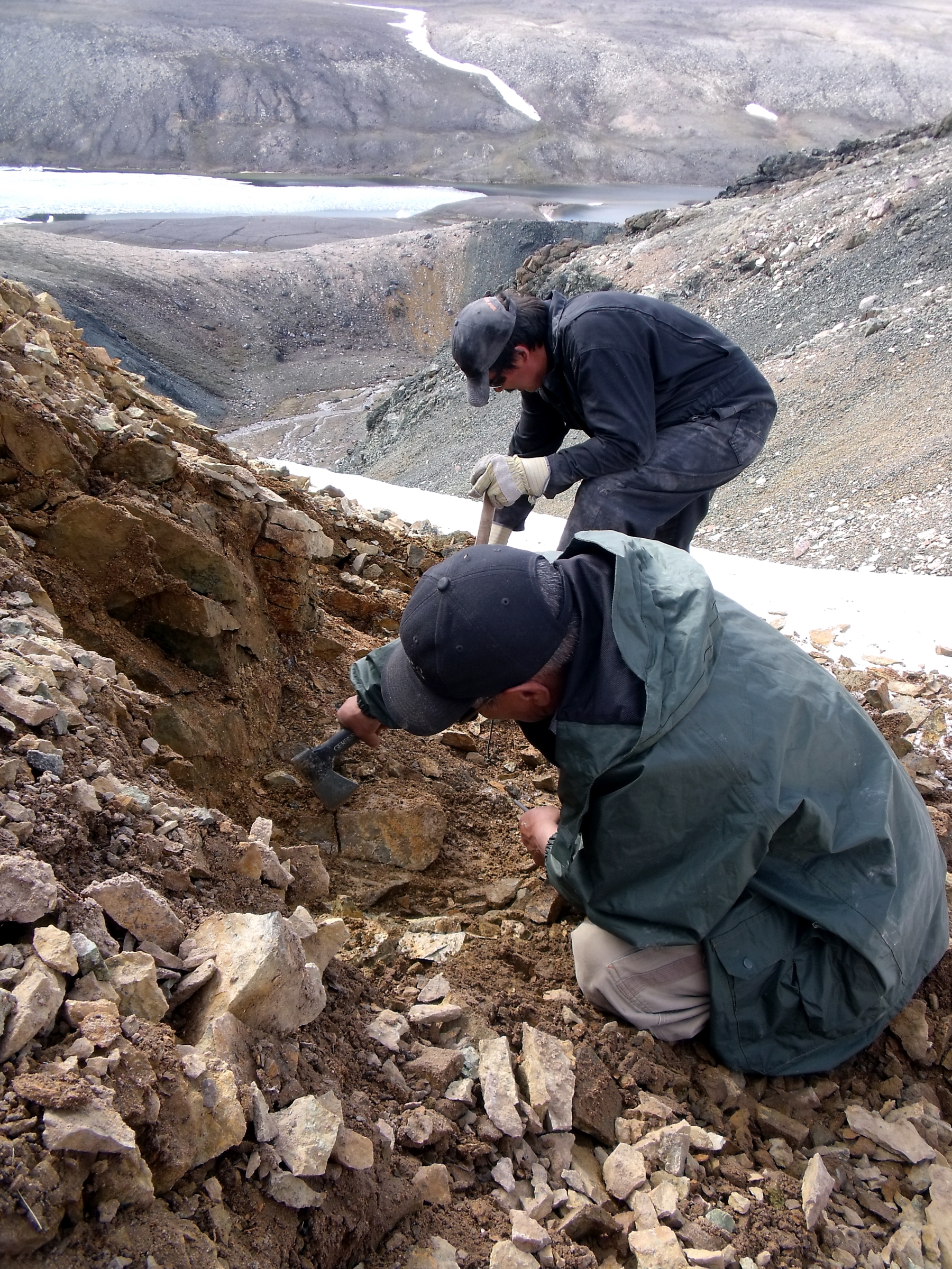Handmining Soapstone