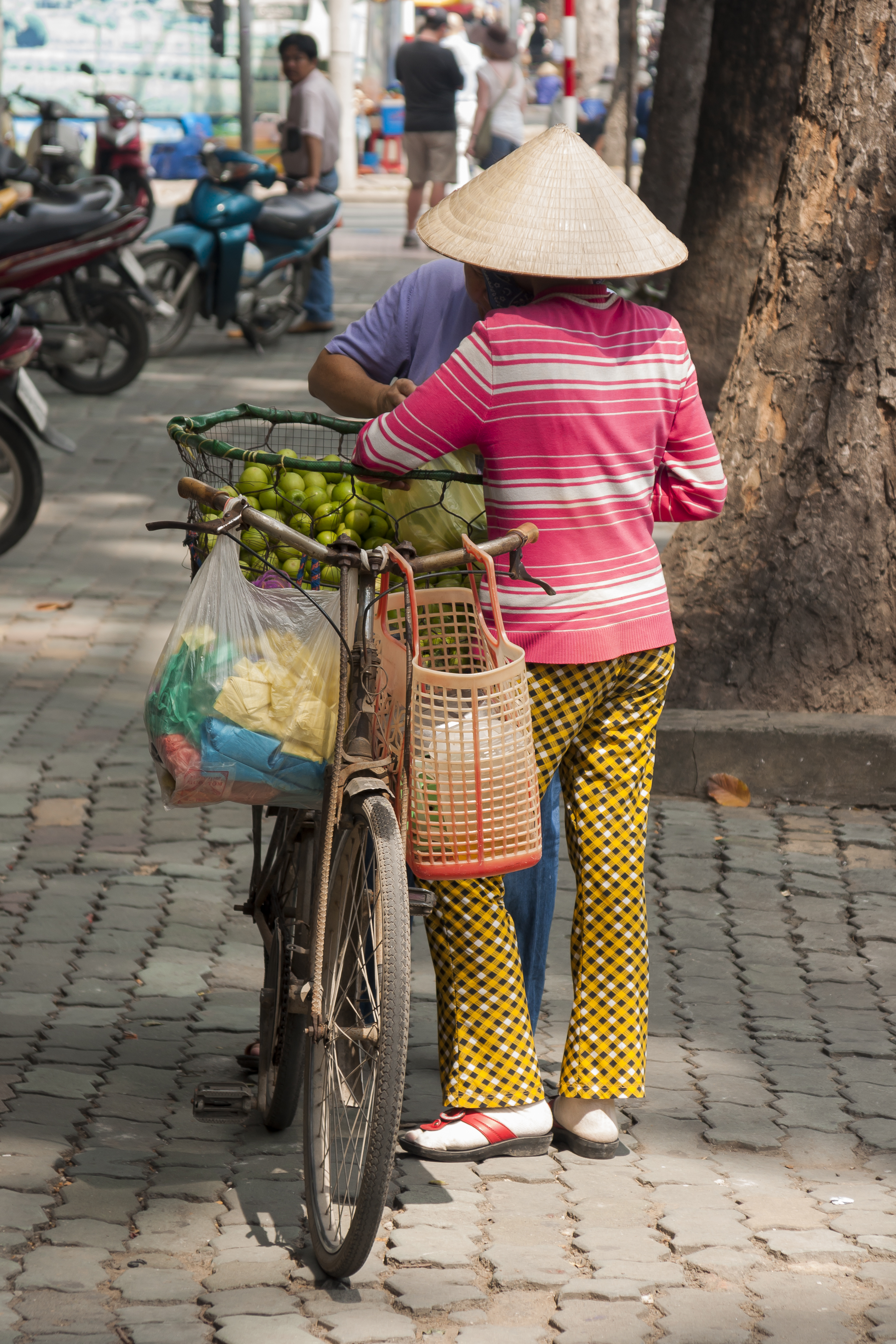 Ho-Chi-Minh-City Vietnam Hawker-01