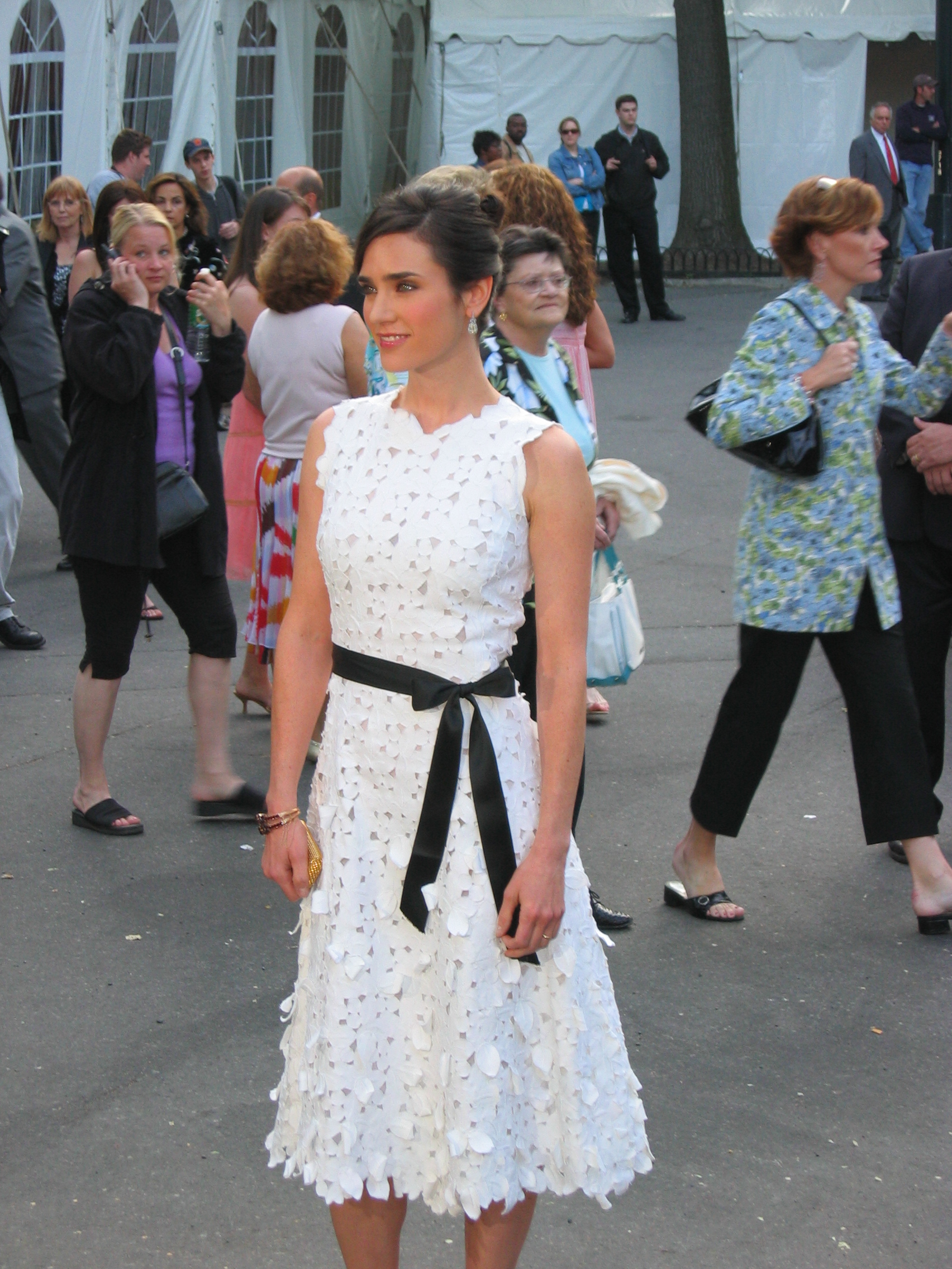 Jennifer Connelly at Central Park (121751299)