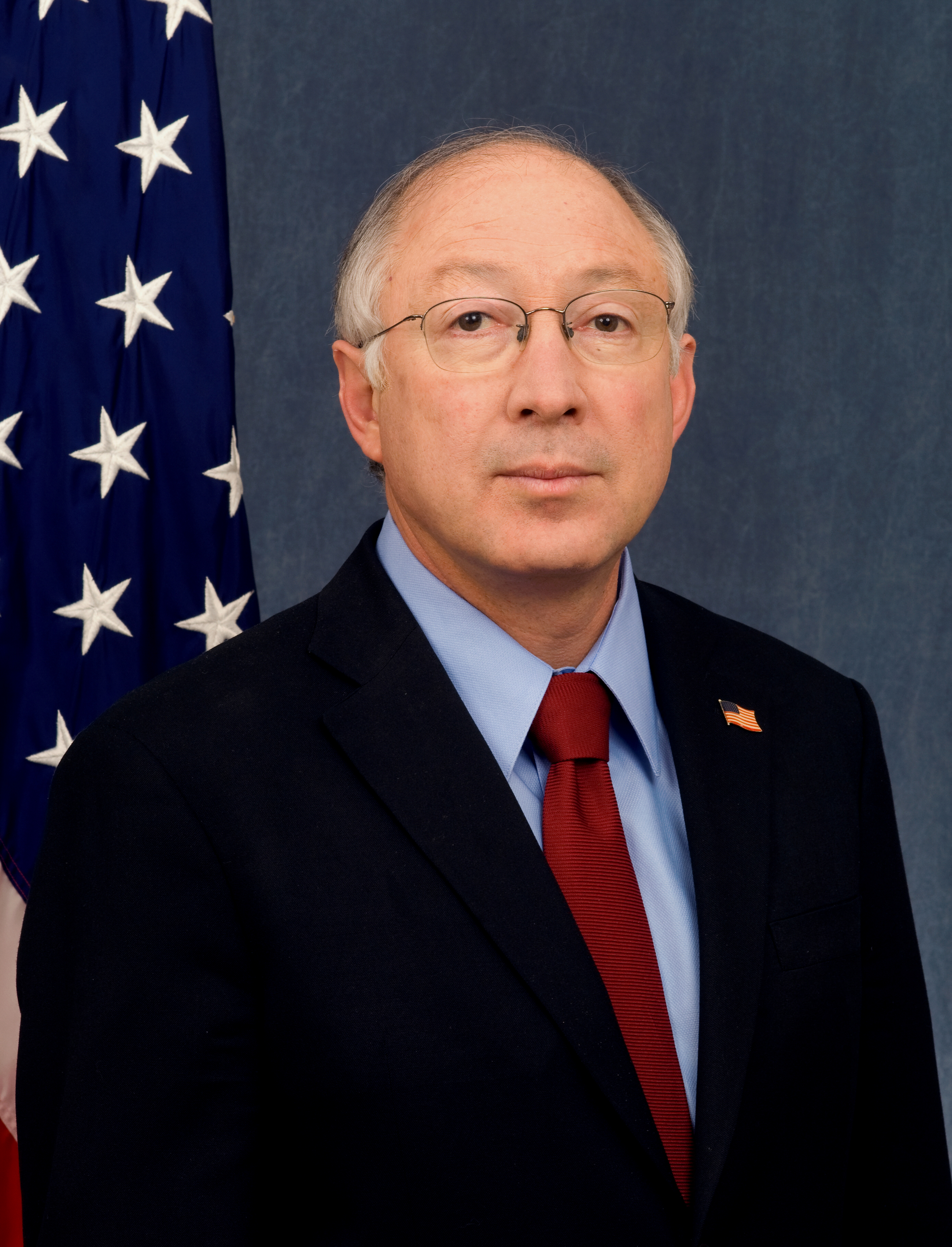 Ken Salazar official DOI portrait