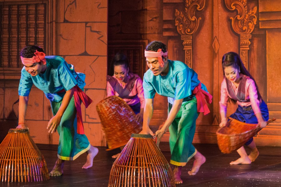 2016 Phnom Penh, Tradycyjny Kambodżański Pokaz Tańca (054)