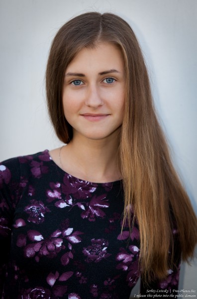 a 13-year-old girl photographed in July 2015 by Serhiy Lvivsky, picture 14