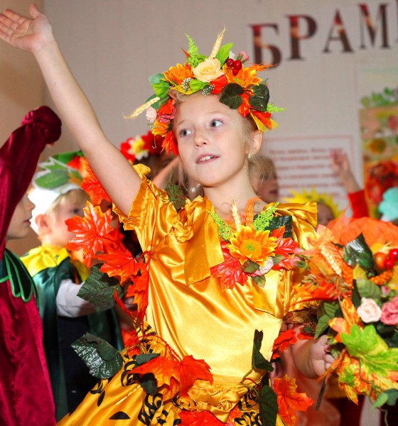 a schoolgirl performing autumn