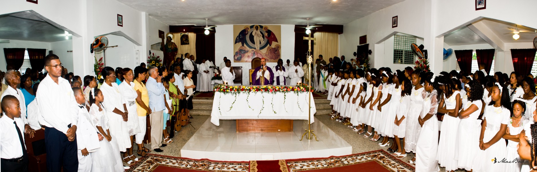 Afro-Dominicans in church