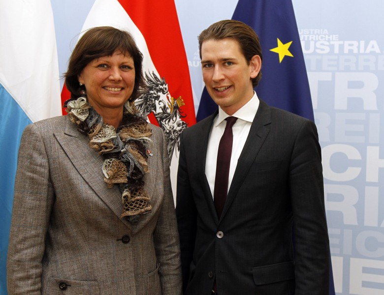 Außenminister Kurz trifft Bayerische Stv- MinPräs. und Staatsministerin Ilse Aigner. (13295166125)