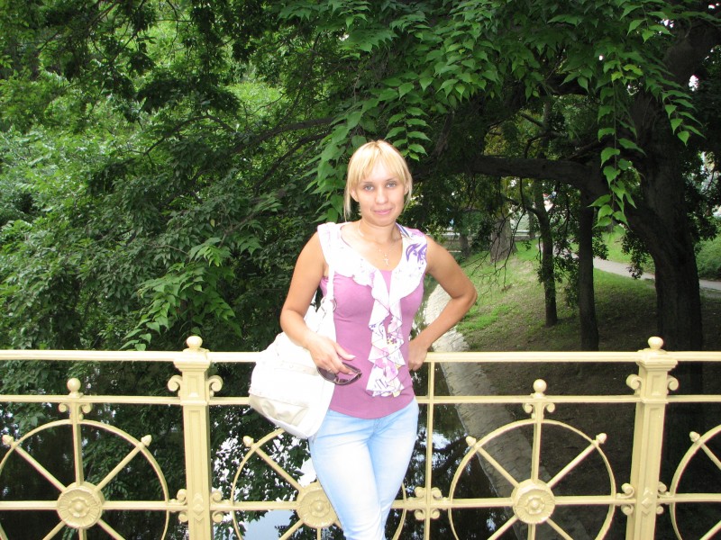 A young woman in Budapest, Hungary, European Union, summer 2011, picture 7