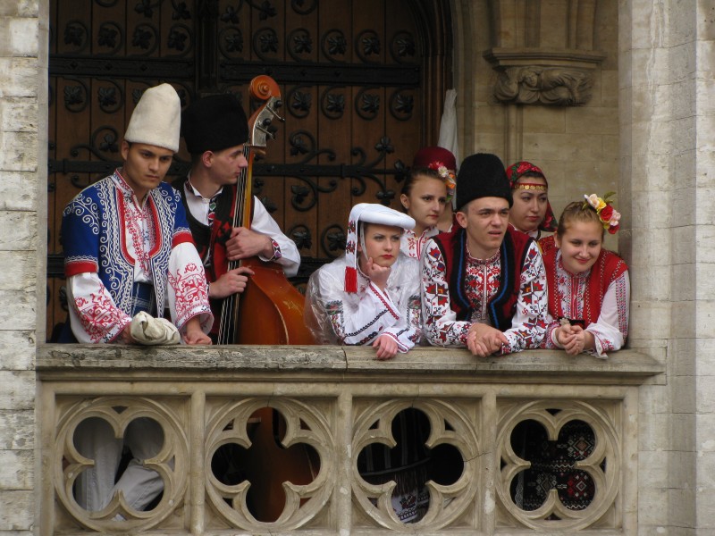 Bulgarian folk dancers and musicians in Brussels