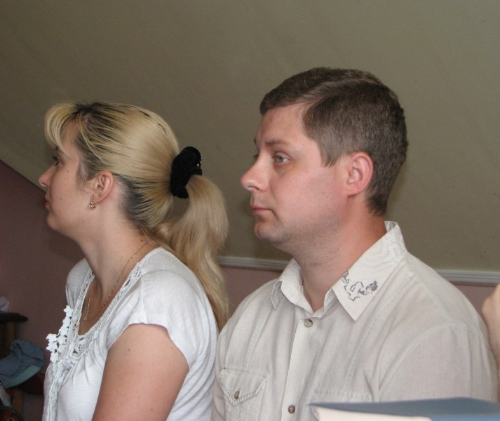A young couple at a meeting of Catholic married couples, picture 4