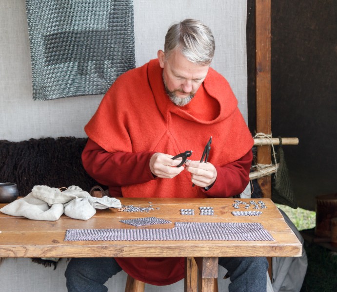 Chainmail making 2014-09-14
