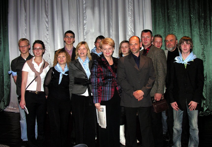Dalia Grybauskaite su rinkejais Mazeikiuose.2009-04-29