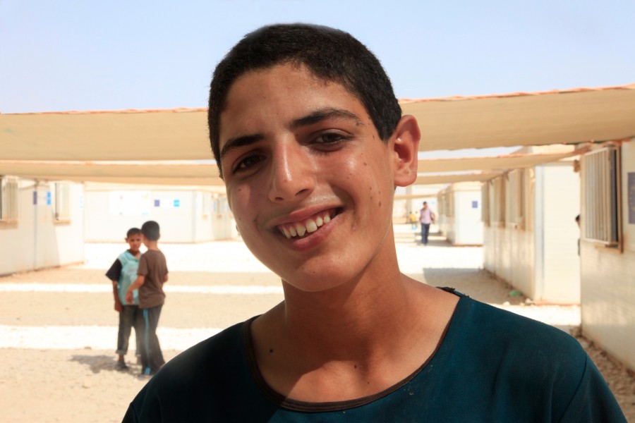 Educating child refugees in Zaatari camp (9634874671)