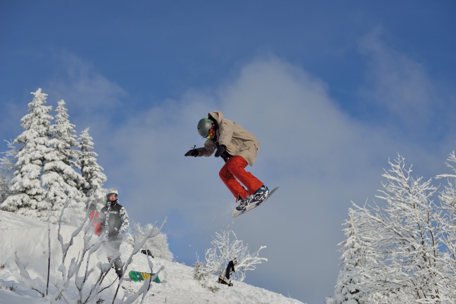 Feldberg - Jumping Snowboarder3