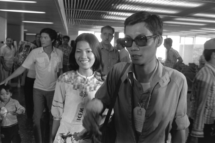 Flickr - Government Press Office (GPO) - Vietnamese refugees walking to the waiting room at the Ben Gurion Air Terminal, new immigrants.