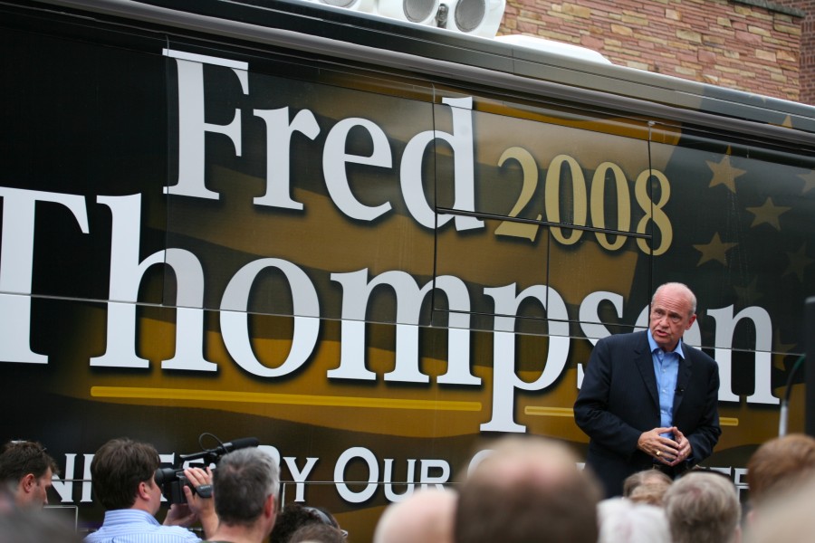 Fred Thompson and bus 2007